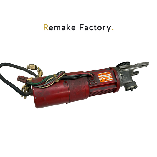 YASKAWA（安川電機） USASEM-02YR32　モータ　ロボット用　【動作確認済／中古】